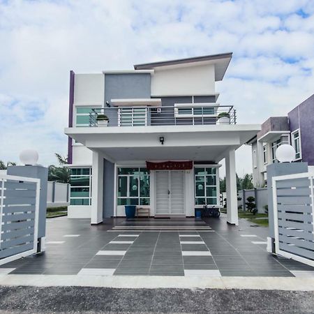 Ruby Homestay Melaka Экстерьер фото